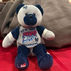 New York Yankees 1999 World Series Champions Beanie Baby